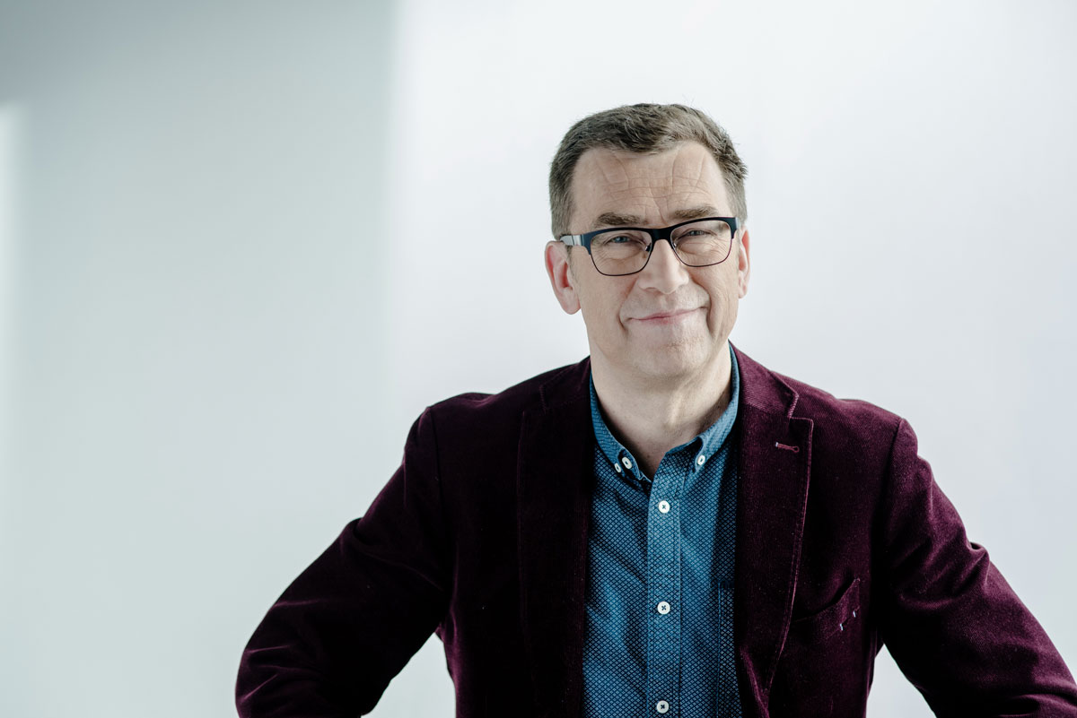 Maciej Orłoś- dziennikarz, prezenter, szkoleniowiec