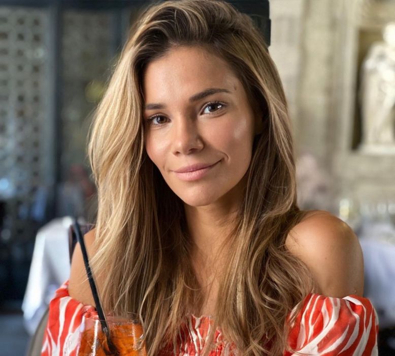 ROZBUDZIŁA KOBIECOŚĆ W POLSKICH KOBIETACH! POZNAJCIE LEĘ M. PYĆ-LESZCZUK, CZYLI ŚWIADOMĄ BOGINIĘ ZNANĄ Z PROGRAMU „RÓWNI SOBIE”